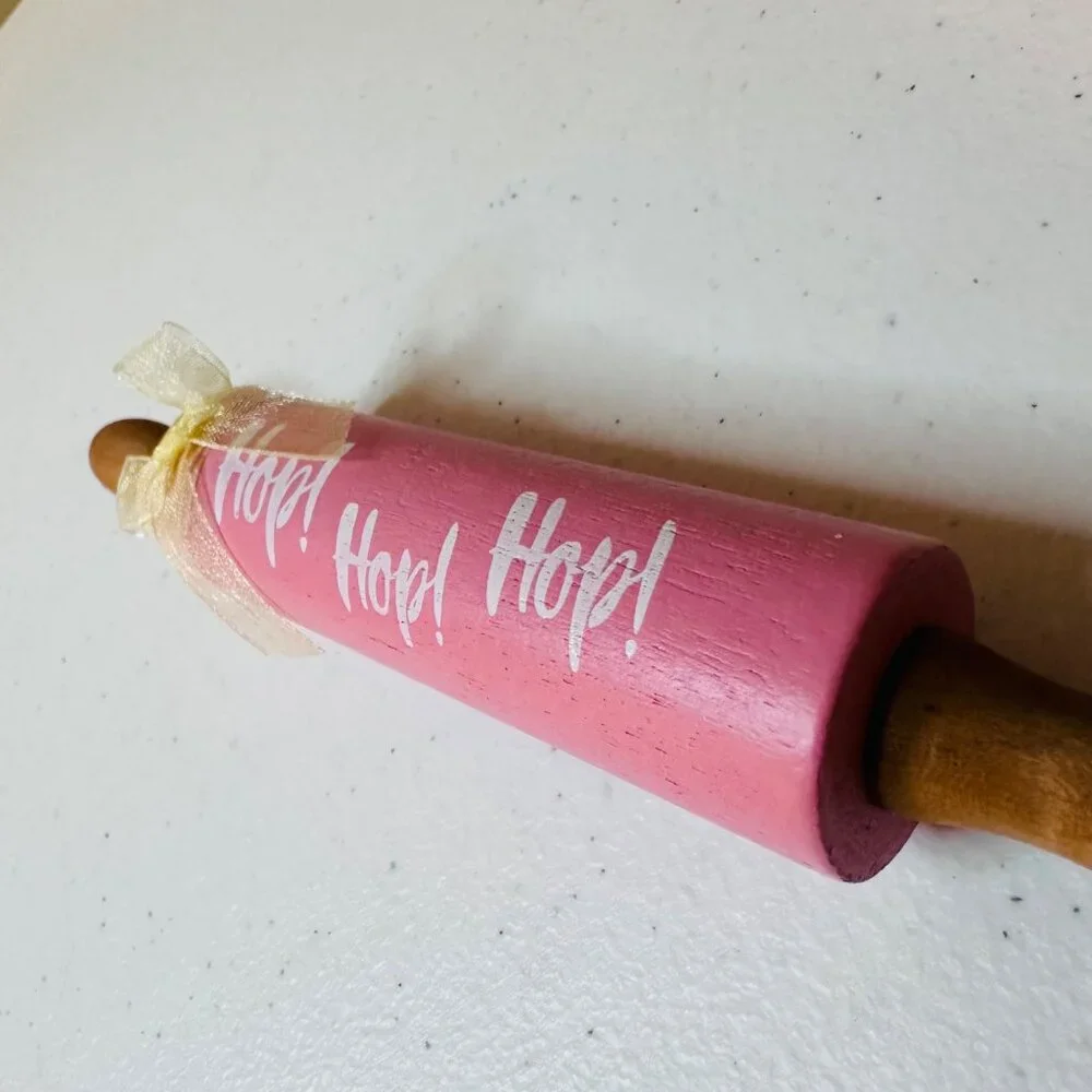 Set of 2 Easter mini rolling pins decoration Hop! Hop! Hop! and Hello Easter